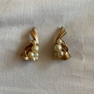 Vintage Panetta Small Gold Tone Clip On Earrings